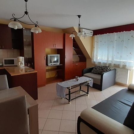 Elizabet Apartman a belvárosban Szarvas Esterno foto