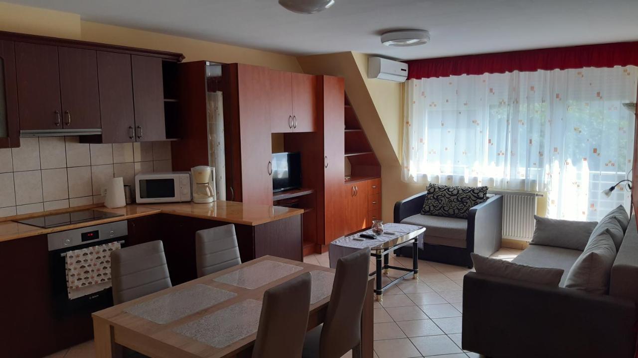 Elizabet Apartman a belvárosban Szarvas Esterno foto