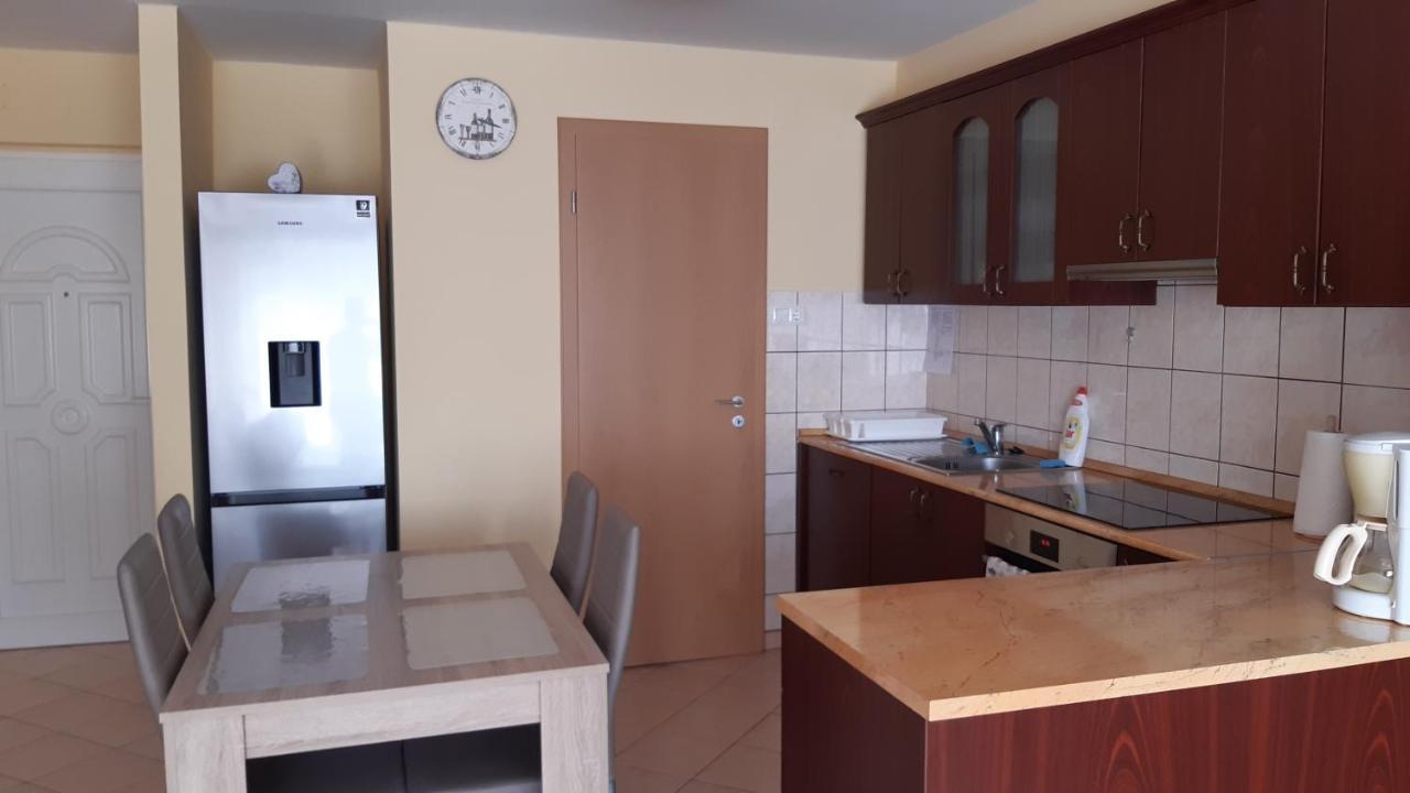 Elizabet Apartman a belvárosban Szarvas Esterno foto